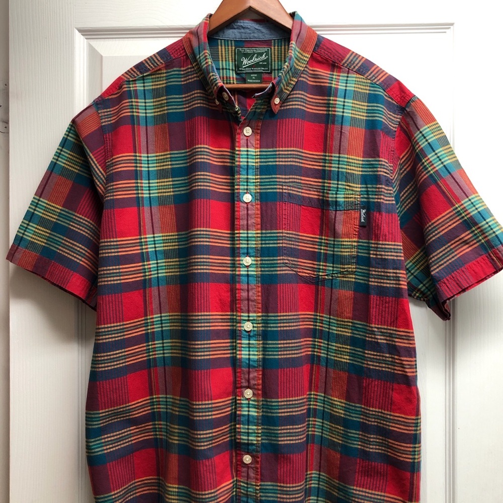 Woolrich Men's Red and Green Plaid Short-Sleeve Button-Down Shirt